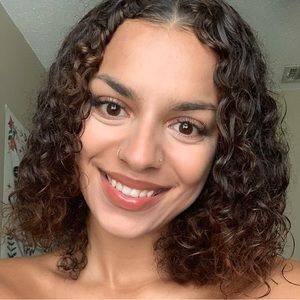 Meet your Posher, Mykayla